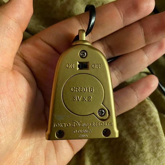 BRAND NEW DISNEY Beauty & The Beast Rose Necklace - Picture 5 of 7